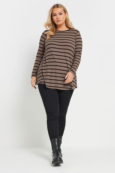 Yours Top Met Geribbelde Textuur En Strepenprint In Bruin Size 42
