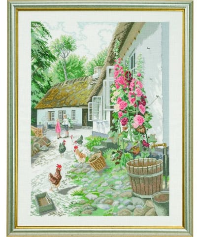 Eva Rosenstand borduurpakket boerderij met kippen en stokrozen 972-710 aida