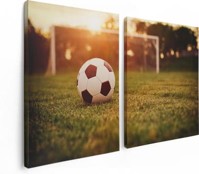 Artaza Canvas Schilderij Tweeluik Voetbal Met Goal Tijdens Zonsondergang - 120x80 - Foto Op Canvas - Canvas Print