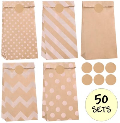 50x Natural Uitdeelzakjes Patroon met Stickers - 13x8x24cm - Stevig Papier - Traktatie Zakjes - Papieren Zakjes - Cadeau Zakjes - Met Blokbodem - Sluitstickers - Mix - 50 Stuks