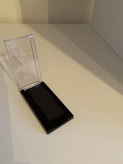 D'donna Oogschaduw Zwart | | Make up | Parfum | Moederdag | Verjaardagscadeau| Cadeautje| Valentijnsdag| Kado | sieraden | vaderdag | oorbellen | oorsieraden