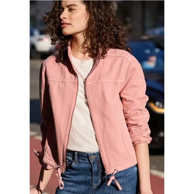 Denim jack in een roze wassing