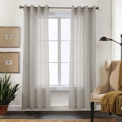 Dailygoods- Gordijnen Transparant - Set van 2 - 140 x 225 cm - Oogjes - Lichtgrijs - 100% Polyester - Duurzaam en Milieuvriendelijk - Raamdecoratie