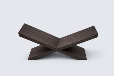 COOKX - Eikenhouten Boekenstandaard - Chocolade - X-vormig - Boekenhouder/ Boekensteun