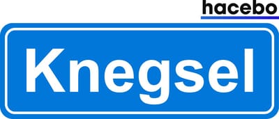 Hacebo - Plaatsnaam Sticker - 29x10 CM - Knegsel sticker - Verkeersborden sticker - grappige cadeaus - Knegsel