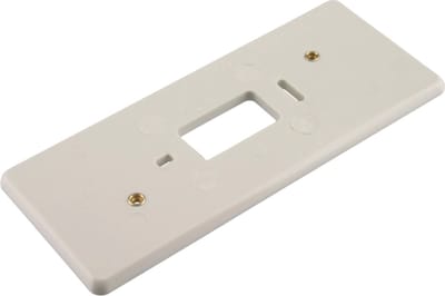 Berker Montageplaat Felsmoer M4 3-voudig Polarwit – Voor Stabiele Installatie van Schakelmateriaal