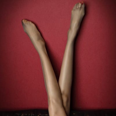 Série Aurore Bas Brillants à l'Huile Sans Couture Ultra Fins Transparents Entrejambe Ouvert / Fermé Collants pour Femmes Bas Brillants Closed Crotch brown