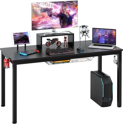 COSTWAY 140 cm bureau met monitorplank, computertafel, gamingtafel met bekerhouder, hoofdtelefoonhaak, opbergmand, mediaplank, verstelbare voetkussens