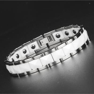 Te koop Hoog gepolijst 12mm brede keramische herenarmband Titanium stalen herenarmbanden met gezonde zwarte germaniumsteen wit