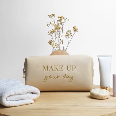 Toiletzak met naam - MAKE UP your day - Oyster - Cadeau - Toilettas