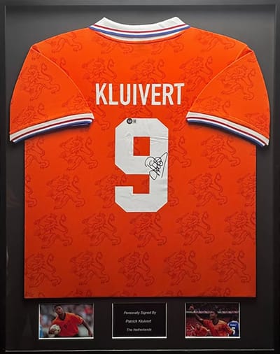 Patrick Kluivert Nederland 94/95 ingelijst thuis shirt