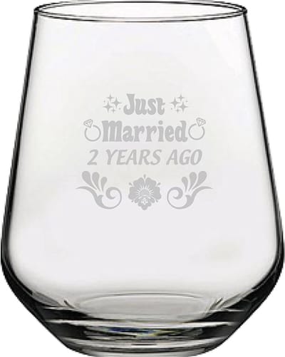Gegraveerde drinkglas 42,5cl Just Married 2 years ago