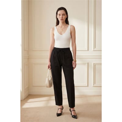 Enkel lengte stevige gabardine broek met trekkoord in de taille