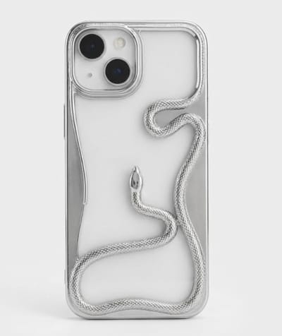 Zilverkleurig transparant telefoon hoesje geschikt voor iPhone 15 Plus – backcover met 3D slang detail, zacht TPU softcase met verhoogde rand en elektroplating afwerking