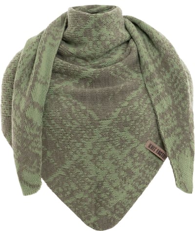 Knit Factory Lea Gebreide Omslagdoek - Driehoek Sjaal Dames - Dames sjaal - Wintersjaal - Stola - Wollen sjaal - Groen gemelêerde sjaal - Urban Green/Sage Green - 190x85 cm - Inclusief sierspeld