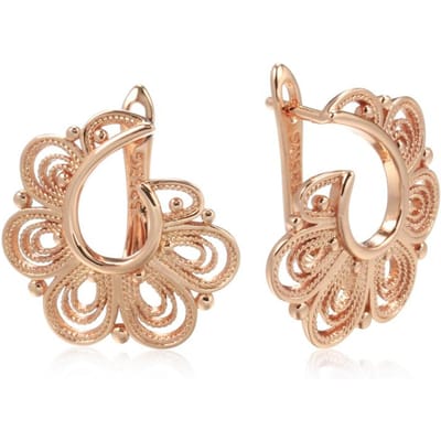 Nouvelles Boucles d'Oreilles Pendantes Or Rose Pour Femmes Boucles d'Oreilles Fleur Sculpture Métallique Inhabituelle Mode Ethnique Mariage Bijoux Vintage beige