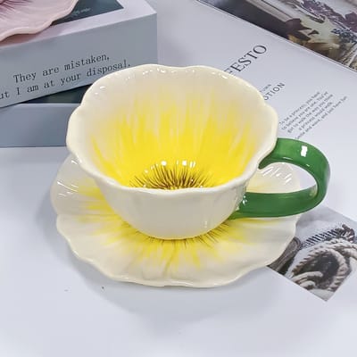 Vioolbloem koffiekop - kop-en-schotel set - bloemen koffiekop - keramische koffiekop - drinkbeker - theekopje - 300ml - Gebruik voor diverse gelegenheden - Geel