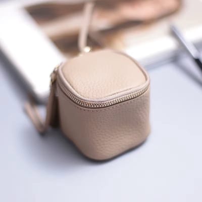 Leren Make-up Tas Dames – Luxe Cosmetica Tas & Toilettas – Compact Make-up Etui met Ritssluiting – Ideaal voor Handtas & Reizen – Grijs