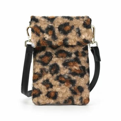 faux fur tasje leo – panterprint schoudertasje – 100% polyester – zacht bonttasje – 18 x 12 cm – dames handtasje – klein tasje met panterprint – fluffy bag – trendy tas dames – leopard print accessoires – modetasje voor avond of festival
