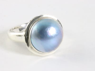Grote ronde zilveren ring met Tahiti parel - maat 18
