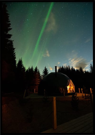 Poster Northern Lights In Iceland - 30x40 cm - Natuur poster - Exclusief fotolijst – WALLLL