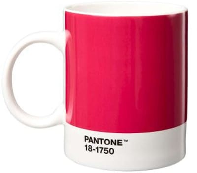 Copenhagen Design - Koffiebeker 375 ml - Viva Magenta 18-1750 - COY 2023 - Porselein - Roze
