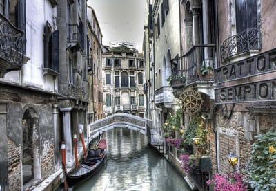 Fotobehang City Venice Canal Bridge Art | XL - 208cm x 146cm | 130g/m2 Vlies