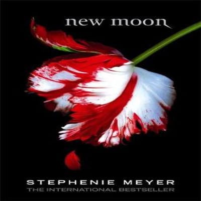 New Moon door Stephenie Meyer Paperback Boek 9781904233886