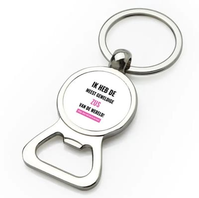 Akyol - ik heb de meest geweldige zus van wereld (klopt, deze mok heb ik van haar) flesopener - Zus - de meest geweldigste zus - verjaardagscadeau - verjaardag - cadeau - cadeautje voor zus - zus artikelen - kado - geschenk - gift - 9 bij 3 cm