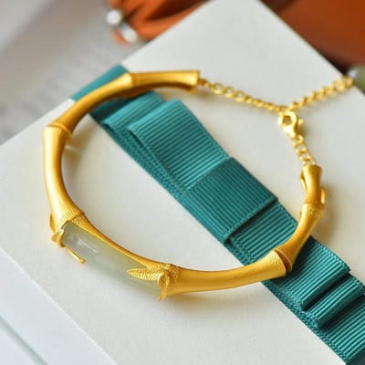 Oude Gouden Ambachtelijke Bamboe Scharnier Natuurlijke Hetian Jade Open Armband Exquise Charme Persoonlijkheid Om Moeder Sieraden te Sturen blue