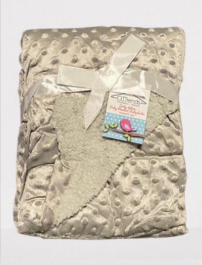 Een super zacht baby dekentje voor in de wieg/kinderwagen/Maxi Cosi of als omslagdoek
