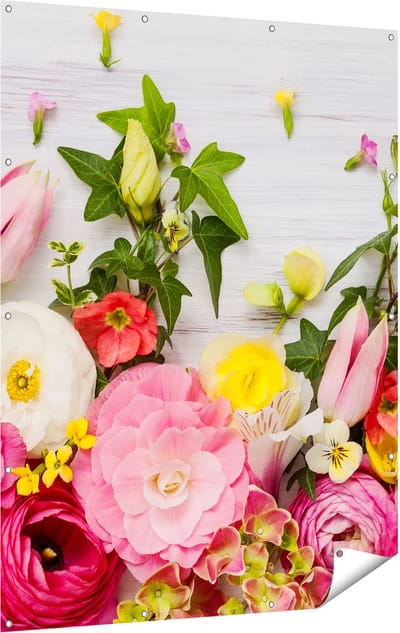 Gards Tuinposter Bloemen op een Witte Houten Achtergrond - 120x160 cm - Tuindoek - Tuindecoratie - Wanddecoratie buiten - Tuinschilderij