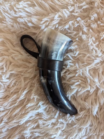 Drinkhoorn - Drink hoorn - 0,5L - LARP - live Action Role Play - Accessoires - Larpcenter.nl - Cadeau - Viking - Keltisch
