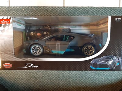 RC Bugatti Divo 1 : 14