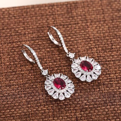 Huitan Schitterende Rode CZ Hangende Oorbellen voor Vrouwen Bruiloft Verlovingsfeest Luxe Vrouwen Oorbellen Chique Cadeau Nieuwe Trendy Sieraden brown