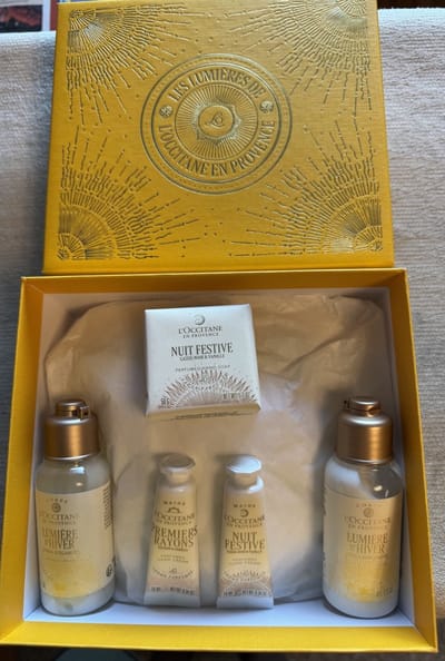 L’Occitane en Provence Les Lumieres des - set 5 st - Shower Gel, Body Lotion, 2xHand Cream + Zeep
