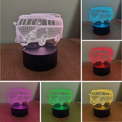 Klarigo® Nachtlamp – VW - Volkswagen - Busje - Auto - 3D LED Lamp Illusie – 16 Kleuren – Bureaulamp – Nachtlampje Kinderen – Creative lamp - Afstandsbediening