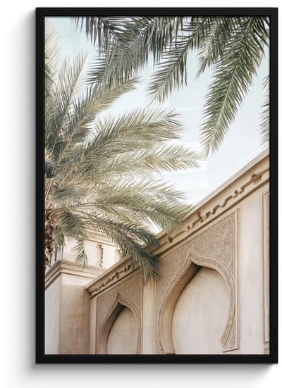 Poster in lijst - Fotolijst 60x90 cm - Posters - Gebouw - Palmbomen - Beige - Zon - Posterlijst zwart - Decoratie - Wanddecoratie woonkamer - Muurdecoratie slaapkamer