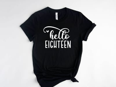 Lykke Hello Eighteen T-Shirt | 18 Jaar| Dames - Heren –| Unisex T-shirt| Maat M
