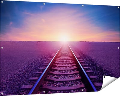 Gards Tuinposter Rails Spoorweg in de Woestijn bij Zonondergang - 150x100 cm - Tuindoek - Tuindecoratie - Wanddecoratie buiten - Tuinschilderij
