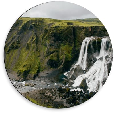 Dibond Wandcirkel - Watervallen bij Begroeide Rotsen - 50x50cm Foto op Aluminium Wandcirkel (met ophangsysteem)