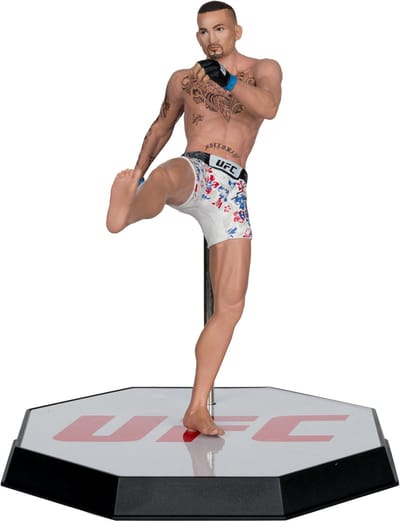 McFarlane's SportsPicks - Figuur Gold Label - UFC Max Holloway Gold Label geposeerde figuur