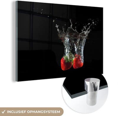 MuchoWow® Glasschilderij 150x100 cm - Schilderij acrylglas - Aardbeien - Fruit - Water - Zwart - Rood - Foto op glas - Schilderijen