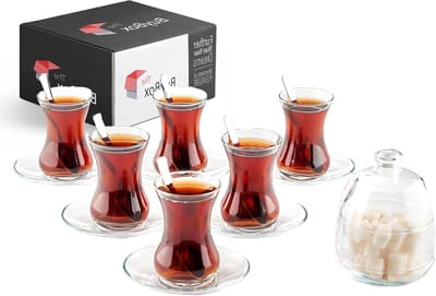 Dailygoods- Theeset 19-delig - 6 Theeglazen 135 ml - 6 Schotels - 6 Roestvrijstalen Lepels - Suikerpot 255 ml - Traditioneel Turks Design