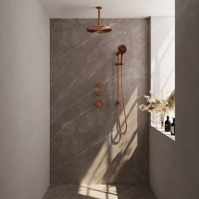 Brauer Copper Carving thermostatische inbouw regendouche SET 24 met 30 cm douchekop en plafondarm en 3-standen handdouche en doucheslang en geïntegreerde glijstang koper geborsteld PVD