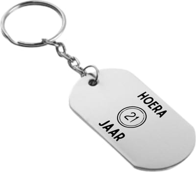 Akyol - Hoera 21 jaar Sleutelhanger - Verjaardag - Jarige job - Leuke kado voor iemand die bijna jarig is - 2,5 x 2,5 CM