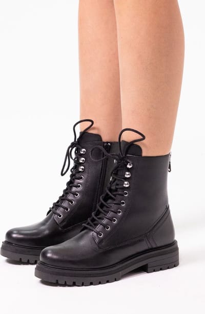 Sacha - Dames - Zwarte leren veterlaarsjes - Maat 36