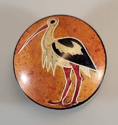 Nog meer sfeer in uw woonomgeving met deze prachtig handgemaakte Pelikaan! Een bijzondere Pelikaan gemaakt van speksteen, een zachte natuursteen. Vind een gezellig plekje in je huis, serre/tuinkamer of in de werkkamer. Voor uzelf of Bestel Een Kado