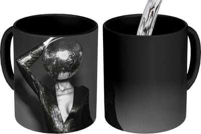 Magische Mok - Foto op Warmte Mokken - Koffiemok - Discobal - Gezicht - Glamour - Zwart - Magic Mok - Beker - 350 ML - Theemok