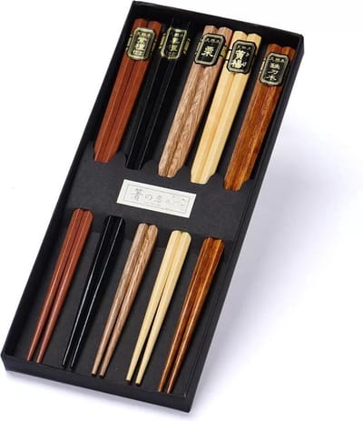 Okado Eetstokjes Set 5 Paar 23 cm – Herbruikbare Beukenhouten Chopsticks in Geschenkdoos – Anti-slip Eetstokjes voor Sushi, Noedels, Rijst en Aziatische Gerechten